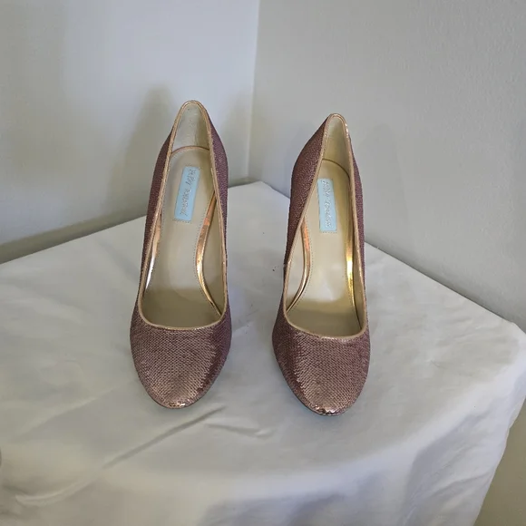 Rose pink sequin shoes - Picture 2 of 5